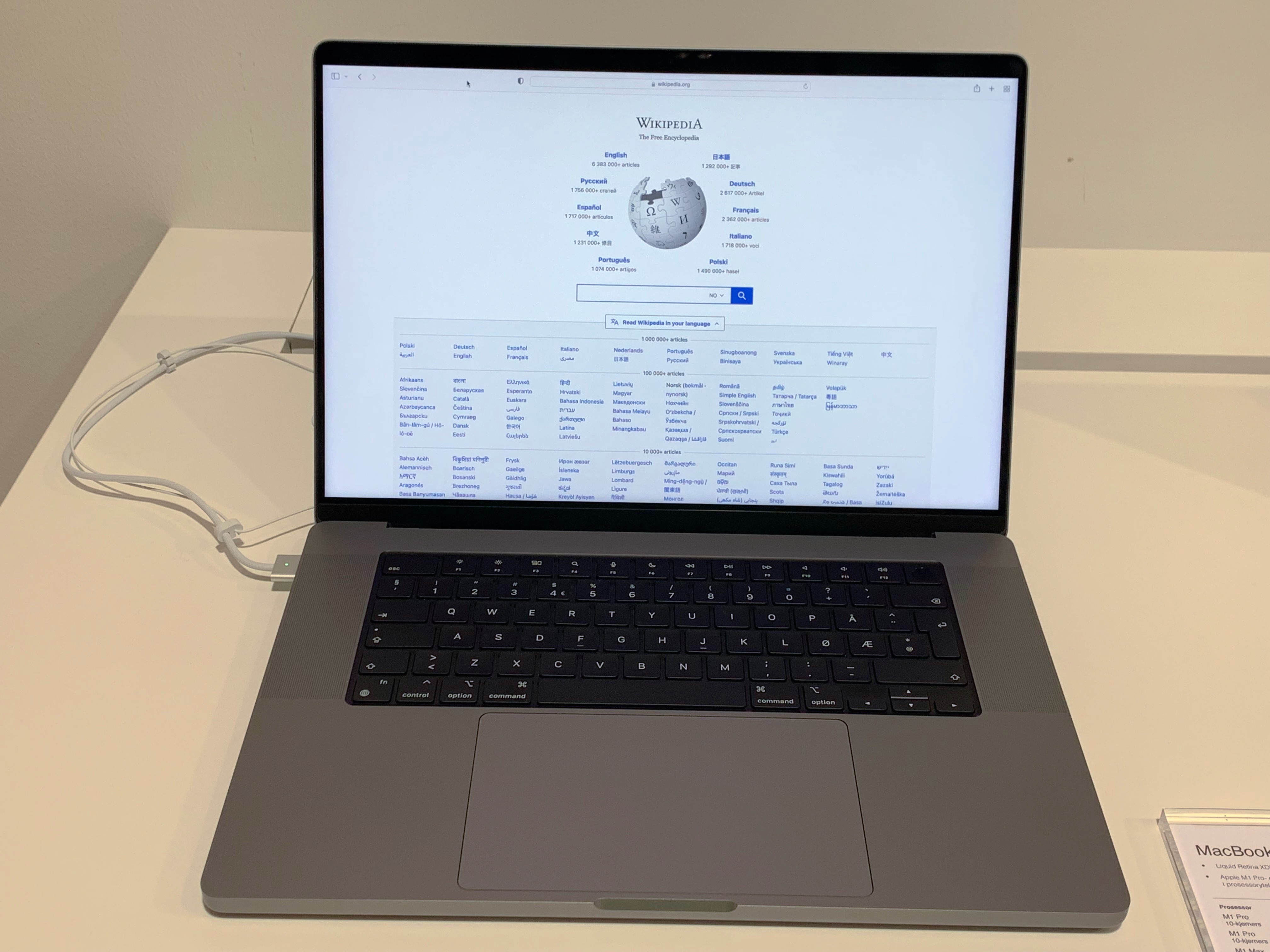 MacBook Pro M5 Review: The M-Series Finally Feels Like a Real Generation